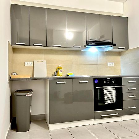 Stylish Schonbrunn Apartments - Free Underground Parking Βιέννη Εξωτερικό φωτογραφία